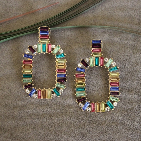 Jewelry - NWOT Colorful Gold Crystal Earrings